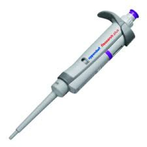 Піпет-дозатор одноканальний Eppendorf Research® plus, змінний об'єм 0,5 - 5 мл, фіолетовий
